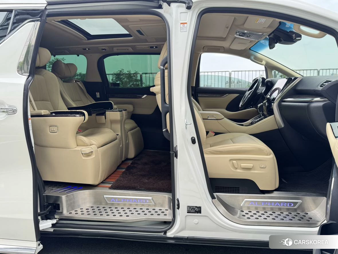 Toyota Alphard id 4461280 из Китая 14