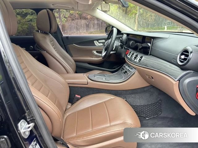 Mercedes-Benz E-class id 3968852 из Китая 14