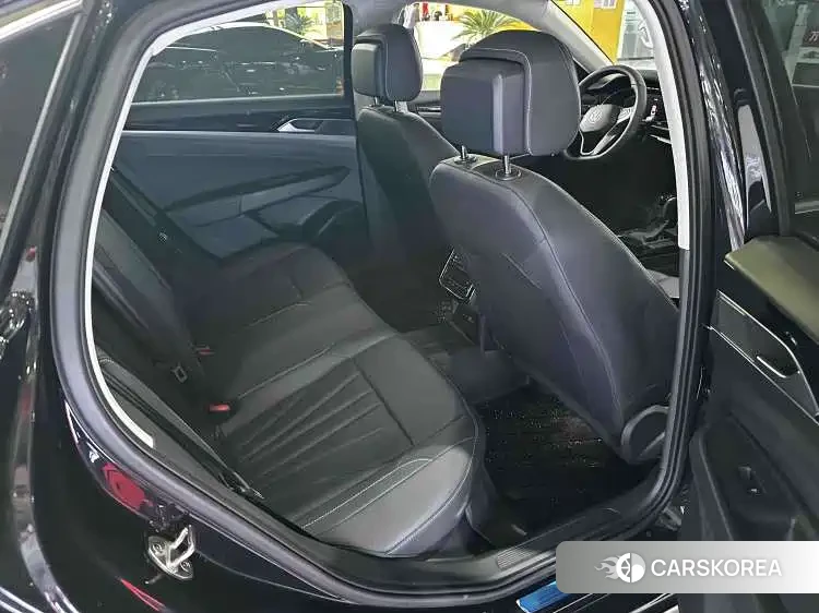 Volkswagen Passat id 4553728 из Китая 14