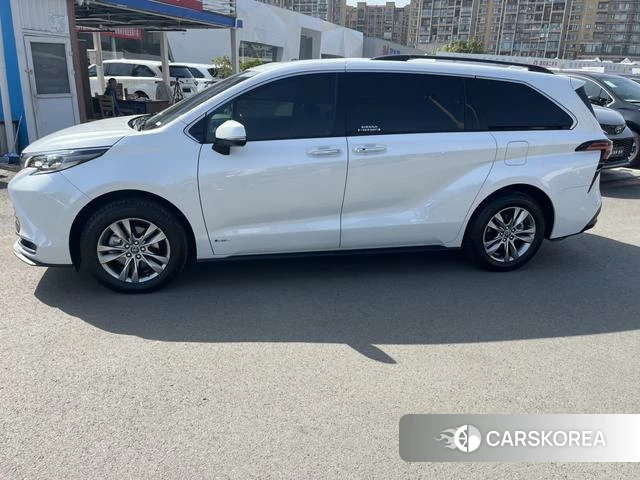 Toyota Saina id 4276923 из Китая 14