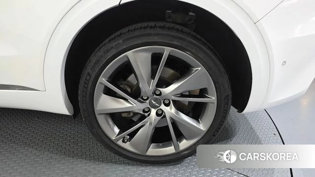 Genesis GV70 id 4187606 из Кореи 14