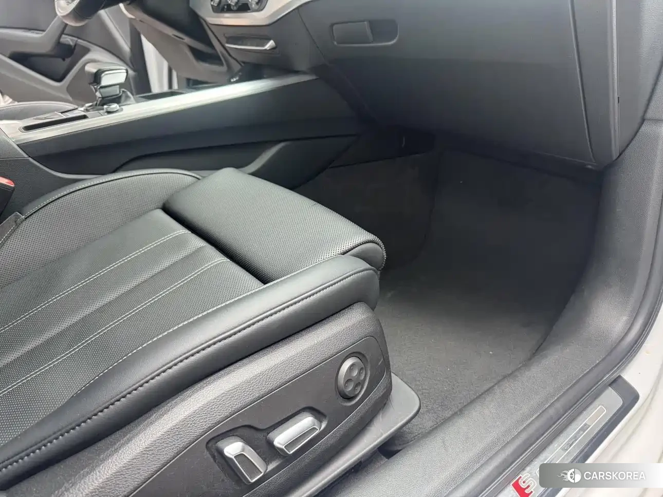 Audi A4L id 4679606 из Китая 14