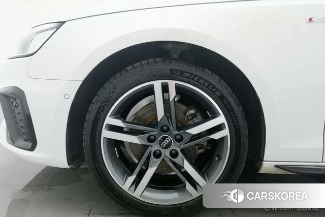 Audi A4L id 4313656 из Китая 14