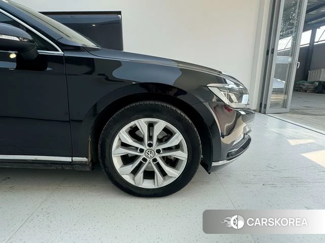 Volkswagen Magotan id 4240330 из Китая 14