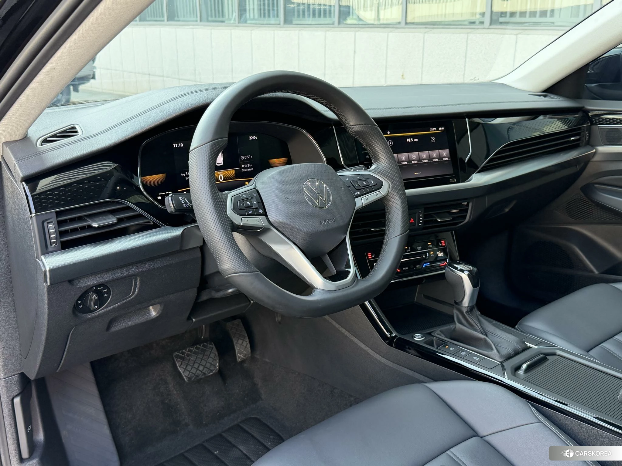 Volkswagen Passat id 4420406 из Китая 14