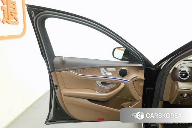 Mercedes-Benz E-class id 4272454 из Китая 14