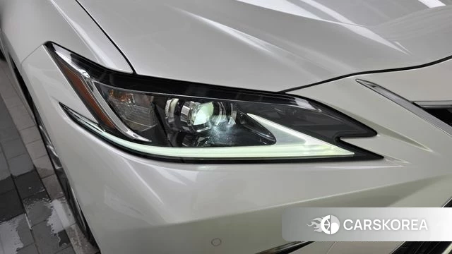 Lexus ES300h 7th generation id 4758053 из Кореи 14