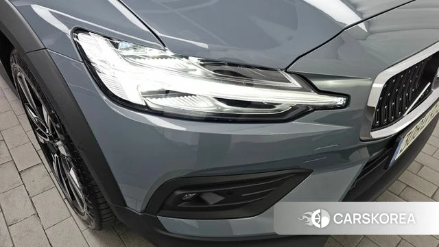 Volvo V60 Cross-Country 2nd Generation id 4518353 из Кореи 14