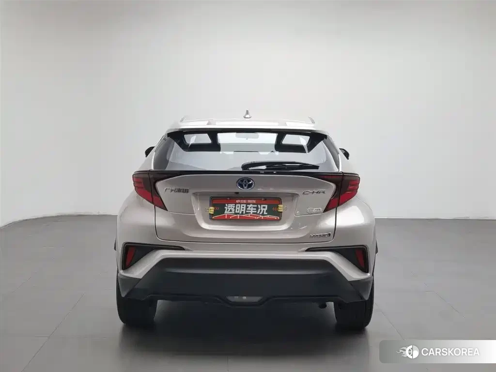 Toyota C-HR id 4570348 из Китая 14