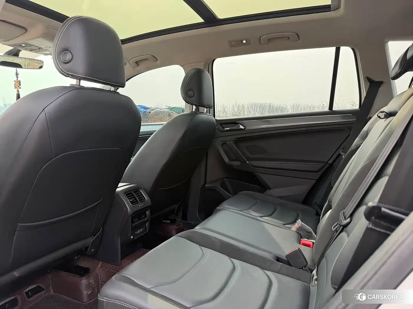 Volkswagen Tiguan L id 4607147 из Китая 15
