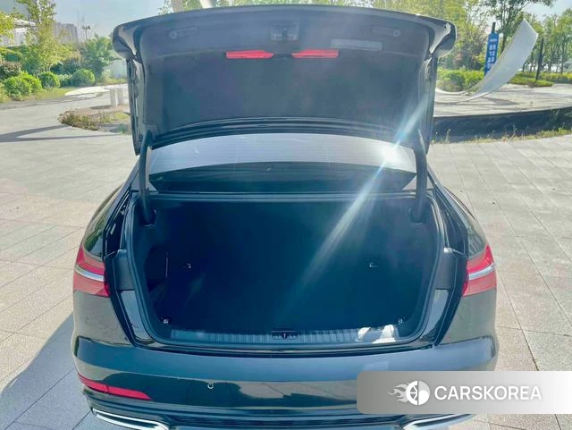Audi A6L id 4278827 из Китая 14
