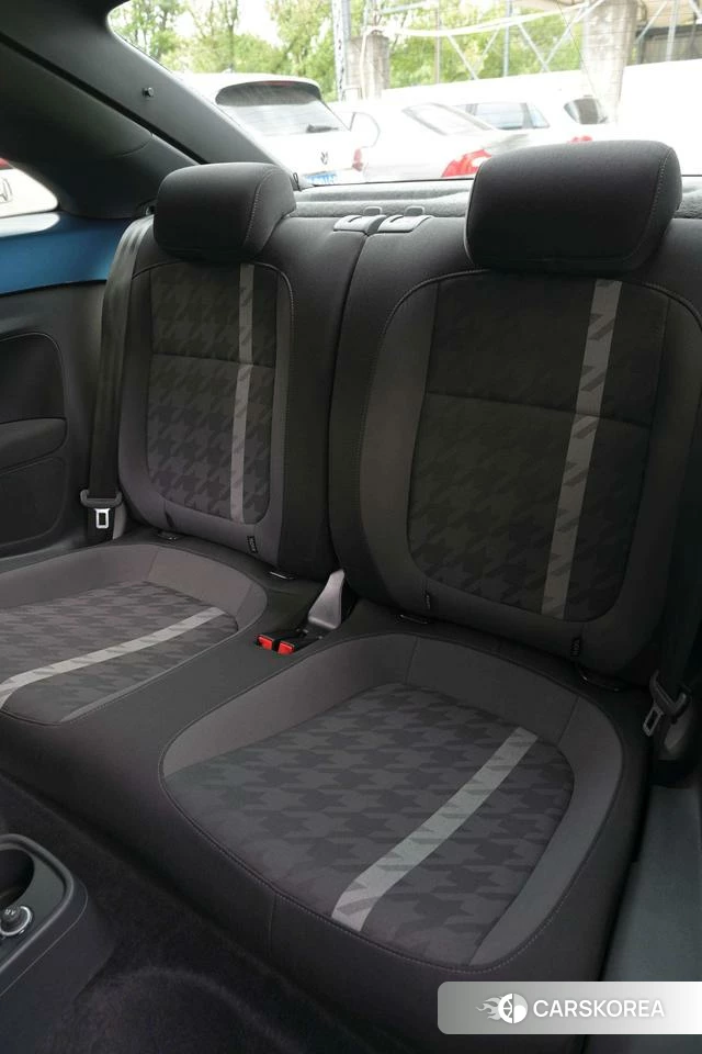 Volkswagen Beetle id 4239035 из Китая 14