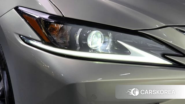 Lexus ES300h 7th generation id 4873345 из Кореи 14