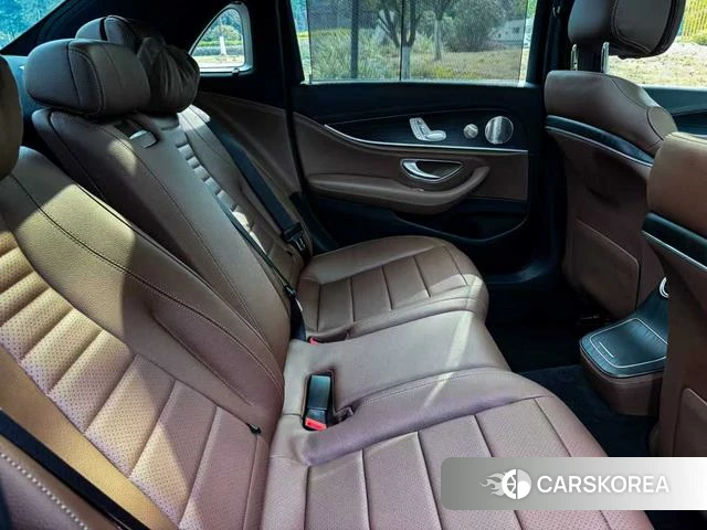 Mercedes-Benz E-class id 3896169 из Китая 14