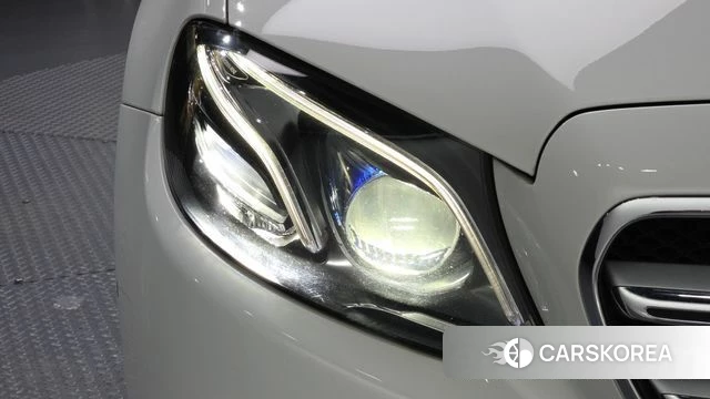 Mercedes-Benz E-Class W213 id 4698687 из Кореи 14