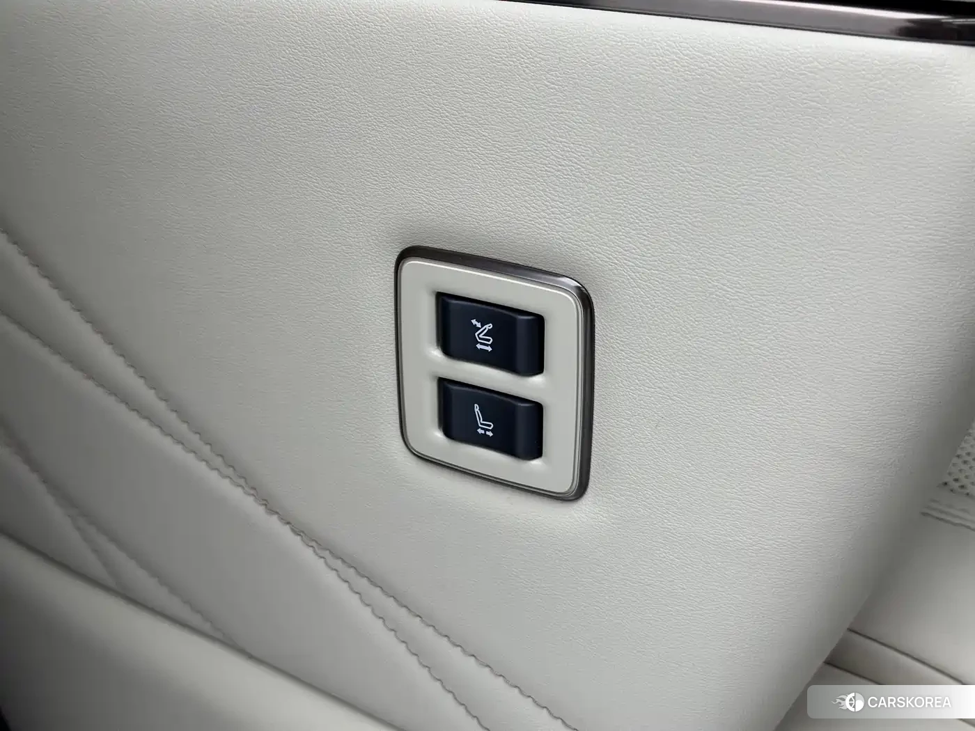 Toyota Elfa id 4583749 из Китая 14