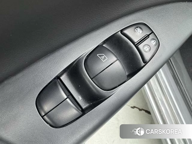 Nissan Xuan Yi id 4273925 из Китая 14
