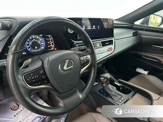 Lexus ES id 4273402 из Китая 14