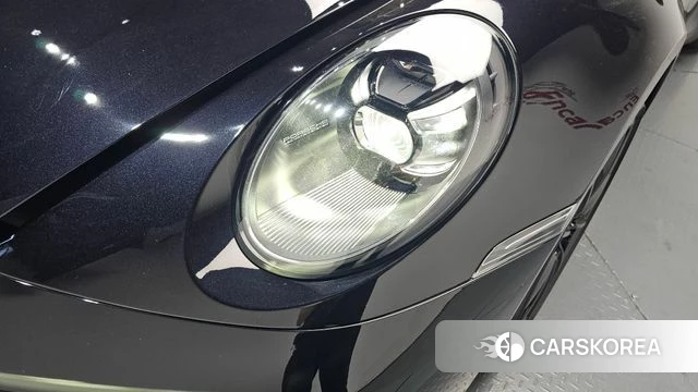 Porsche 911(992) id 4250446 из Кореи 14