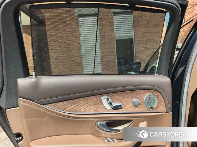 Mercedes-Benz E-class id 3983297 из Китая 14