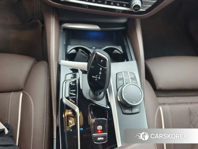 BMW 5 series PHEV id 4333418 из Китая 14