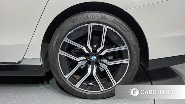 BMW 7 Series (G70) id 4725466 из Кореи 14