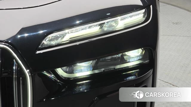 BMW 7 Series (G70) id 4408344 из Кореи 14