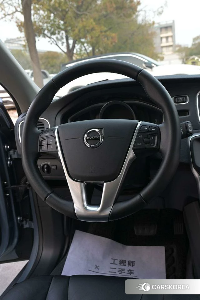 Volvo V40 id 4210924 из Китая 14