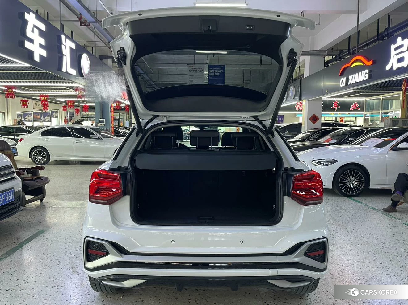 Audi Q2L id 4473291 из Китая 14