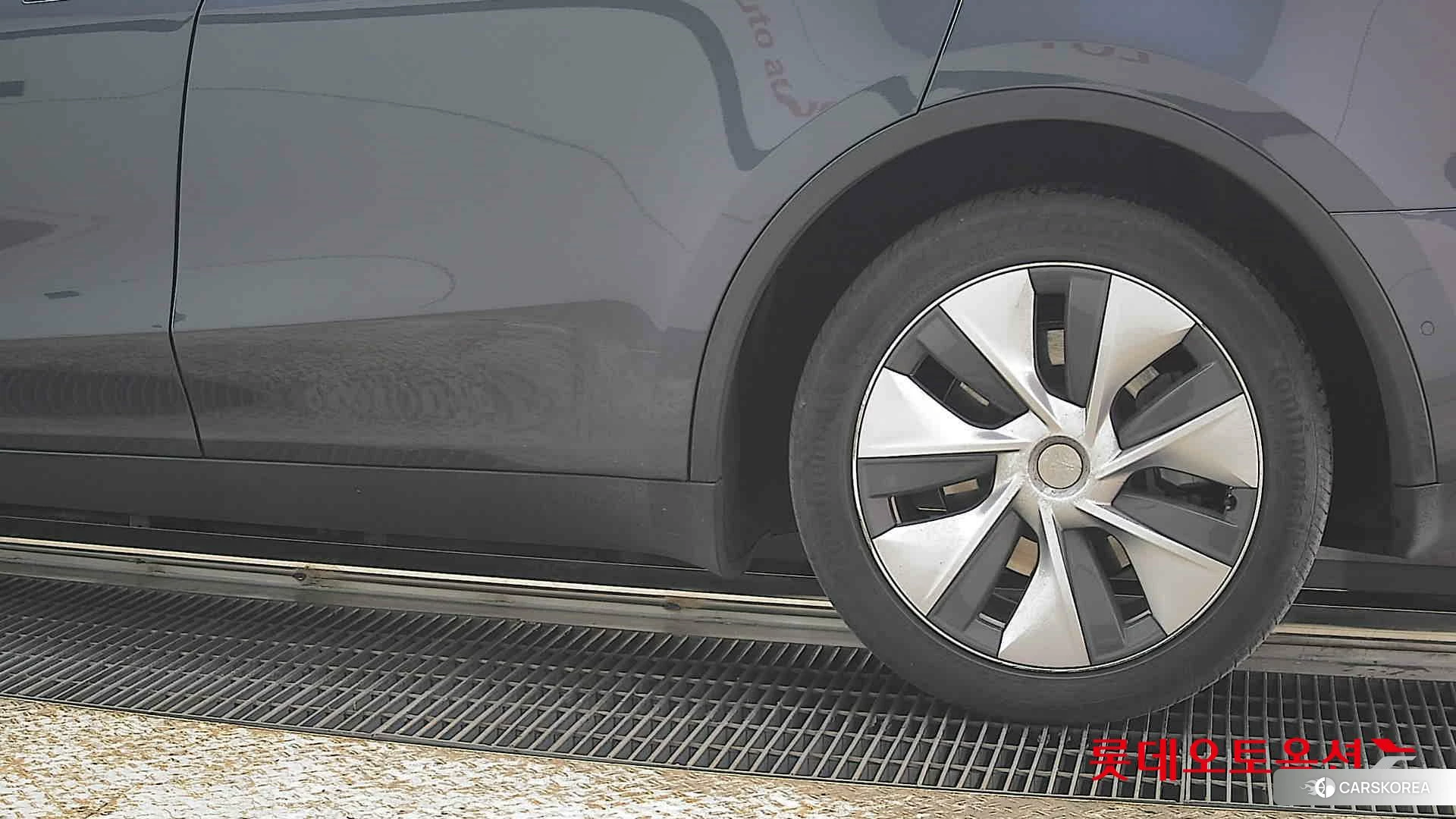 Tesla Model Y Long Range id 3888284 из Кореи 14