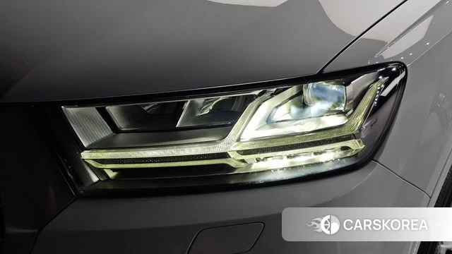 Audi Q7 (4M) id 4604922 из Кореи 14