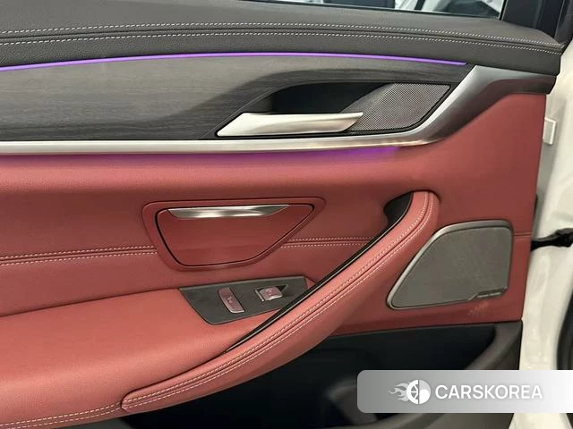 BMW 5 series PHEV id 4221799 из Китая 14
