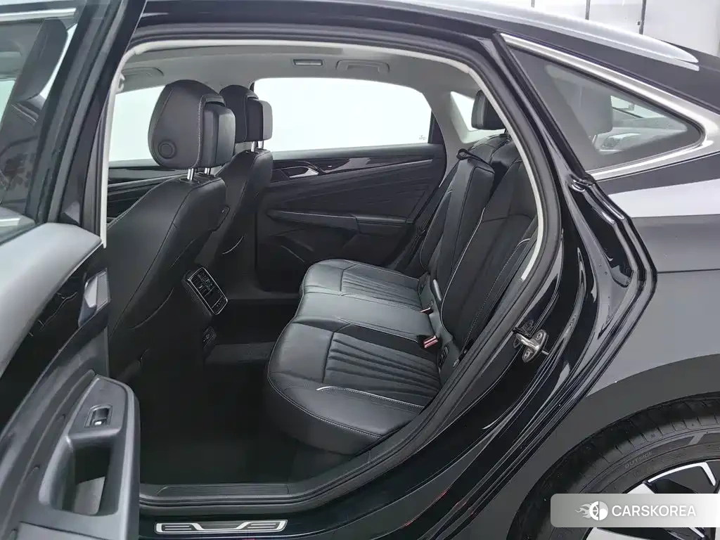 Volkswagen Passat id 4607102 из Китая 14