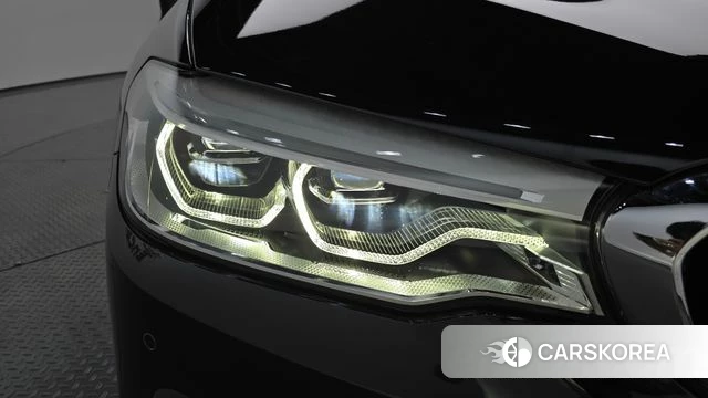 BMW 5 Series (G30) id 4424175 из Кореи 14