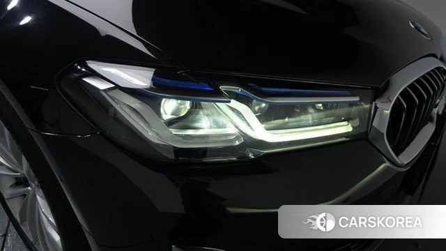 BMW 5 Series (G30) id 4293730 из Кореи 14