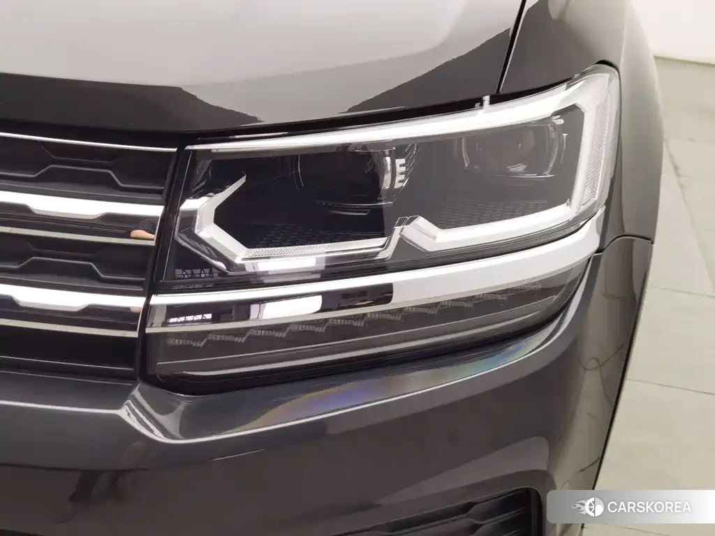 Volkswagen Tharu id 4659858 из Китая 14