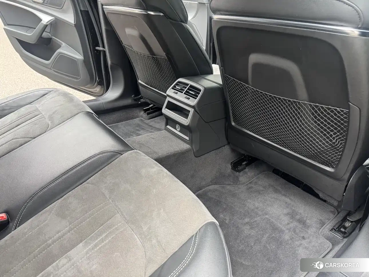 Audi A6L id 4674463 из Китая 14
