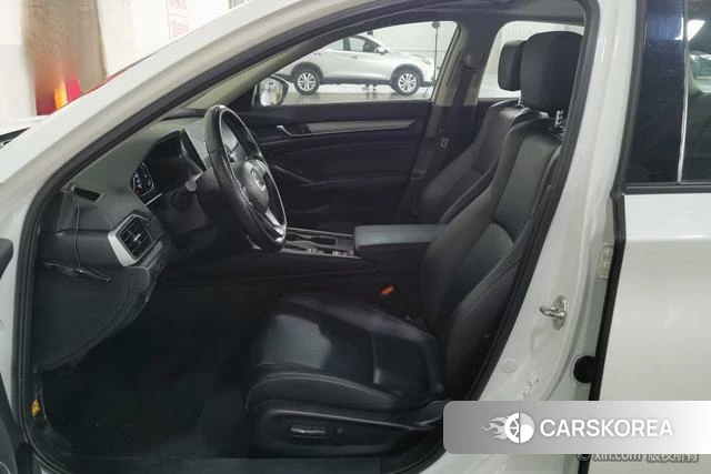 Honda Accord id 4297786 из Китая 14