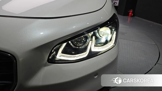 Hyundai Grandeur IG Hybrid id 4520423 из Кореи 14