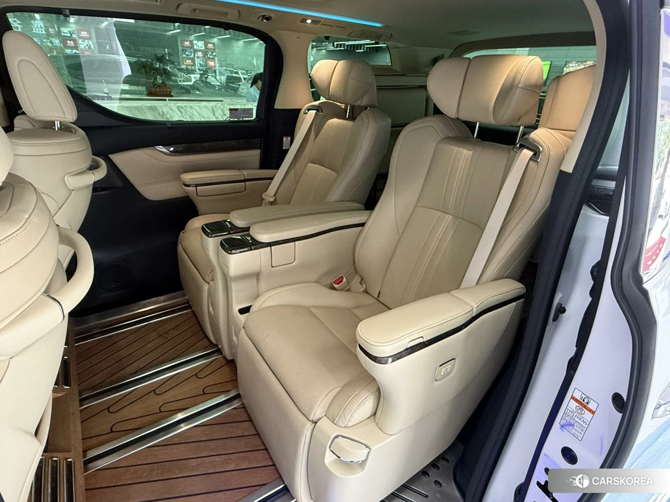 Toyota Elfa id 4512680 из Китая 14