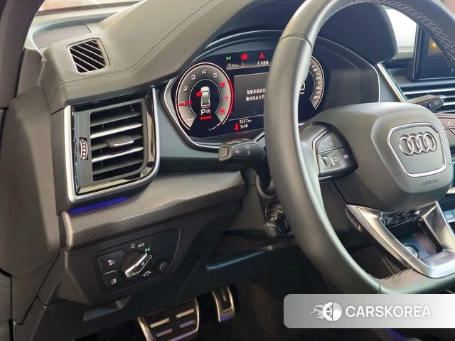 Audi Q5L id 4307687 из Китая 14