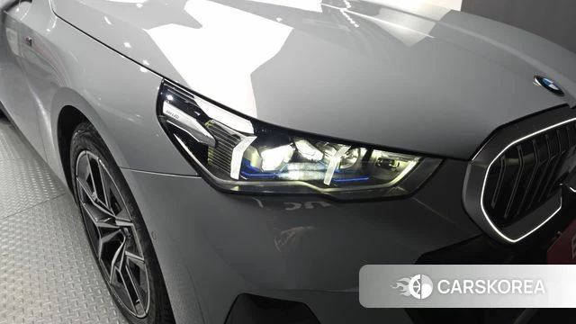 BMW 5 Series (G60) id 4381482 из Кореи 14