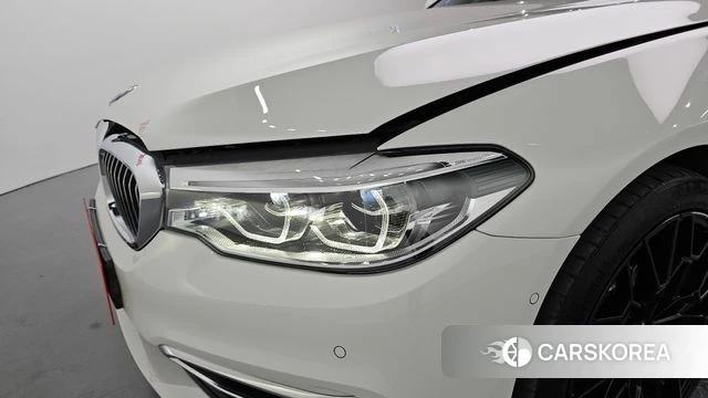 BMW 5 Series (G30) id 4543041 из Кореи 14