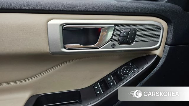 Ford Explorer 6th Generation id 4667274 из Кореи 14