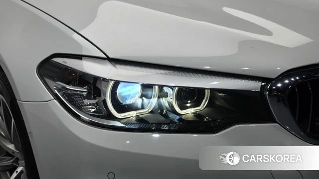 BMW 5 Series (G30) id 4647762 из Кореи 14