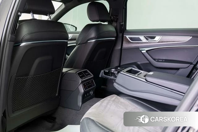 Audi A6L id 4210224 из Китая 14