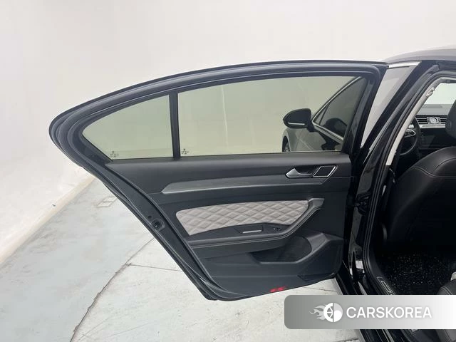 Volkswagen Magotan id 4271351 из Китая 14