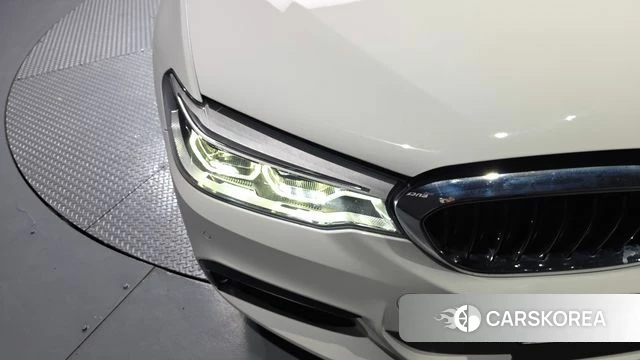 BMW 5 Series (G30) id 4203556 из Кореи 14