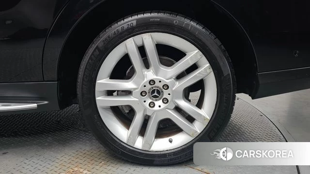 Mercedes-Benz GLE - Class W166 id 4605258 из Кореи 14