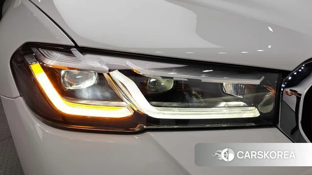 BMW 5 Series (G30) id 4899871 из Кореи 14
